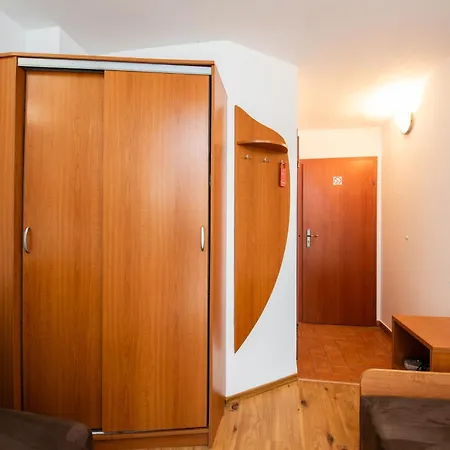 Rewita K Kolobrzegu 로고보