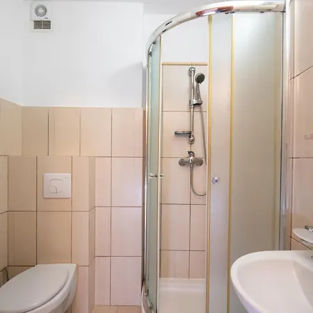 Rewita K Kolobrzegu * 로고보