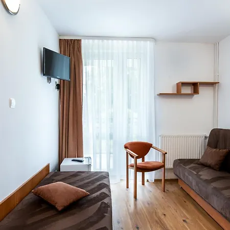 홀리데이파크 Rewita K Kolobrzegu 로고보